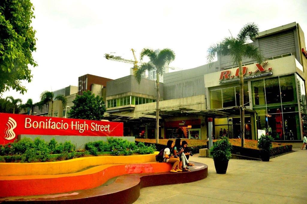 The Fort Budget Hotel- Bonifacio Global City Makati City Exterior foto